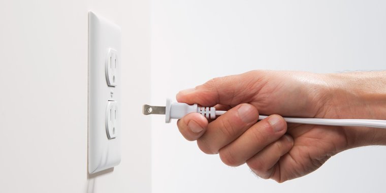 Cách vệ sinh cục nóng máy lạnh bước 1 ngắt nguồn điện