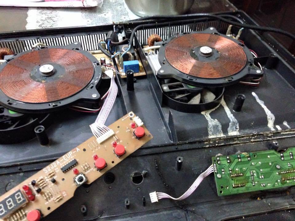 Sửa Bếp Từ Tại Nhà Ở Việt Hưng Giá Rẻ - Chuyên Nghiệp